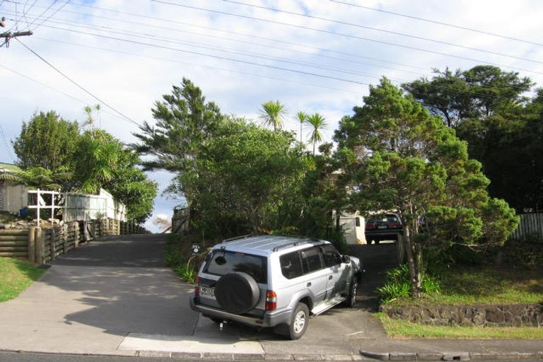Photo of property in 180 Glengarry Road, Glen Eden, Auckland, 0602