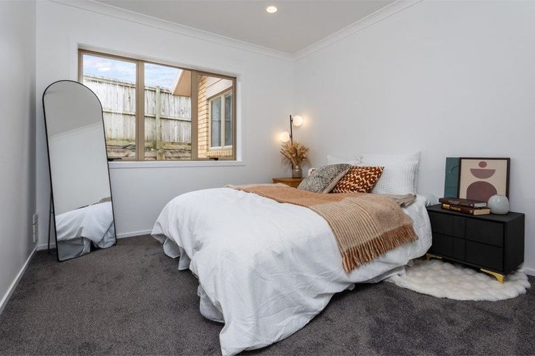 Photo of property in 34 Te Kauri Place, Helensville, 0800