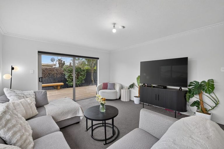 Photo of property in 2/37 Petrie Street, Richmond, Christchurch, 8013