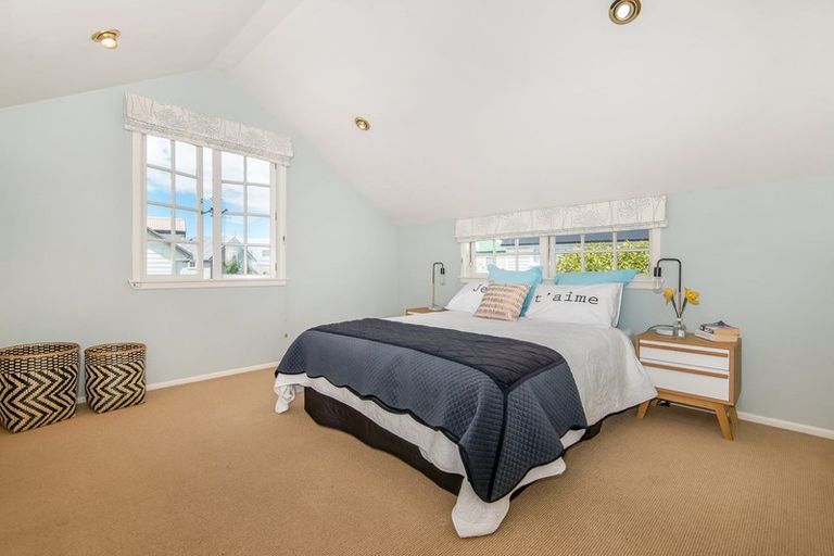 Photo of property in 1/28 Beach Road, Castor Bay, Auckland, 0620