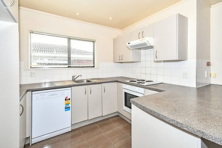 Photo of property in 1/28 Ross Martin Court, Conifer Grove, Takanini, 2112