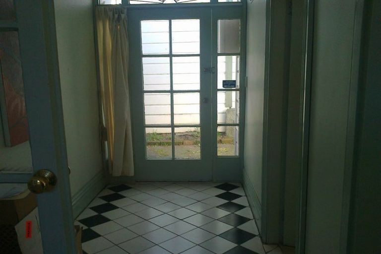 Photo of property in 69 Wellington Road, Kilbirnie, Wellington, 6022