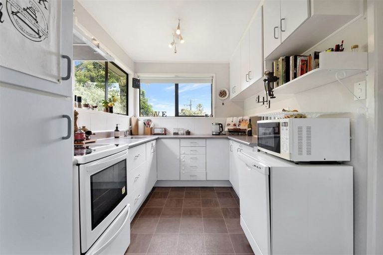 Photo of property in 88 Powrie Street, Glenfield, Auckland, 0629