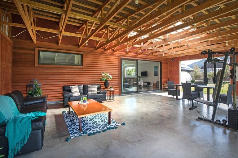 Photo of property in 18 Hewson Crescent, Lake Hawea, Wanaka, 9382