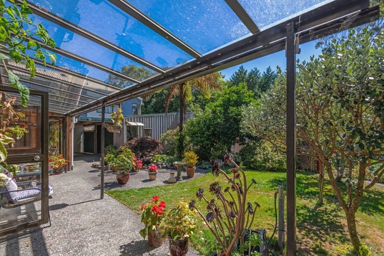 Photo of property in 138 Atawhai Road, Fitzherbert, Palmerston North, 4410