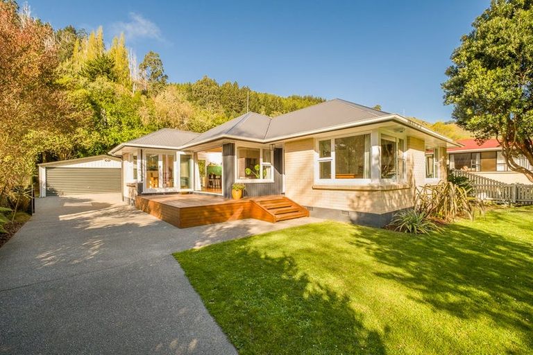 Photo of property in 107 Bowenvale Avenue, Cashmere, Christchurch, 8022