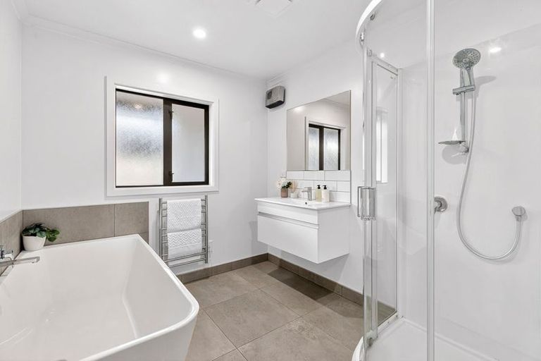 Photo of property in 4 Bell Street, Lake Hawea, Wanaka, 9382