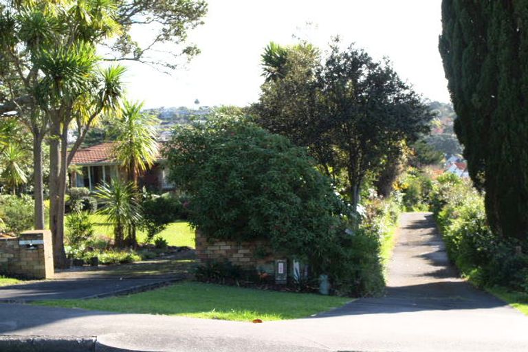 Photo of property in 124 Pah Road, Cockle Bay, Auckland, 2014