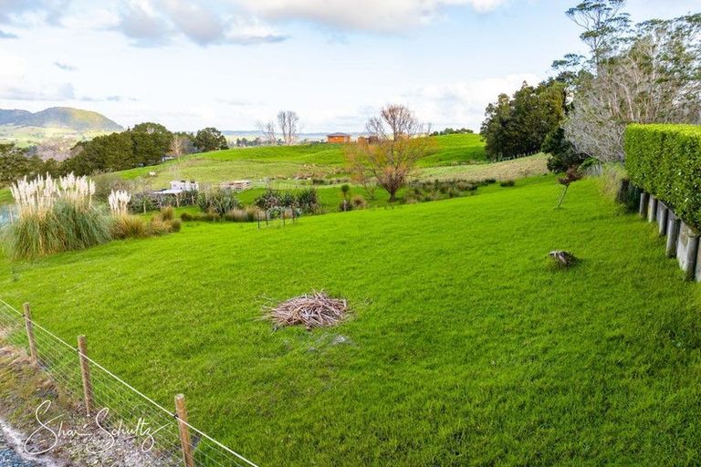 Photo of property in 105 Gorge Road, Maungaturoto, 0520