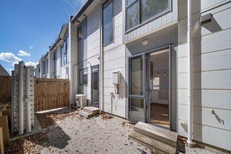 Photo of property in 64 Landscape Road, Papatoetoe, Auckland, 2025