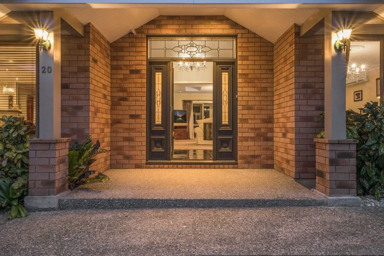 Photo of property in 20 Lemonwood Place, The Gardens, Auckland, 2105