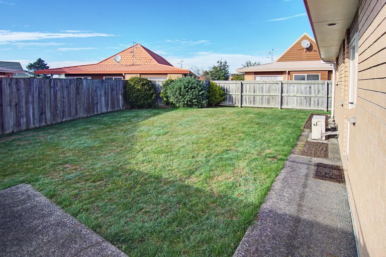 Photo of property in Holdsworth Villas, 62/2 William Donald Drive, Solway, Masterton, 5810