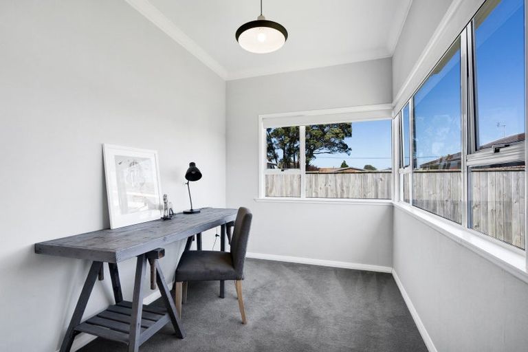 Photo of property in 104b Centennial Avenue, Waitara, 4320