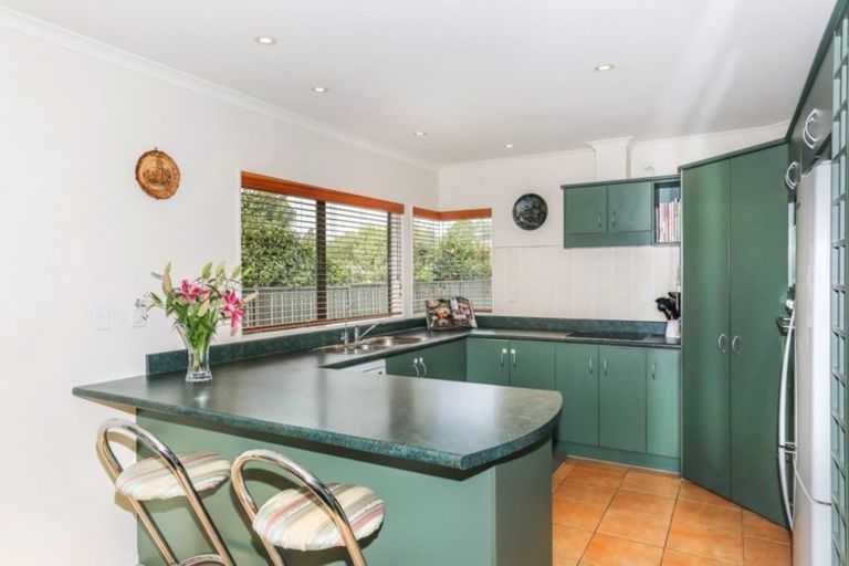 Photo of property in 16 Warriston Avenue, Waiuku, 2123