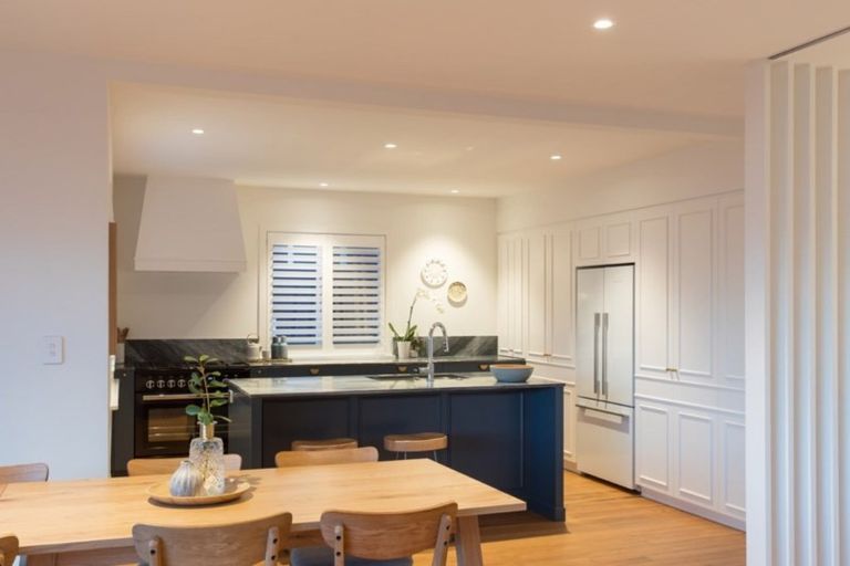 Photo of property in 68 St Michaels Avenue, Point Chevalier, Auckland, 1022