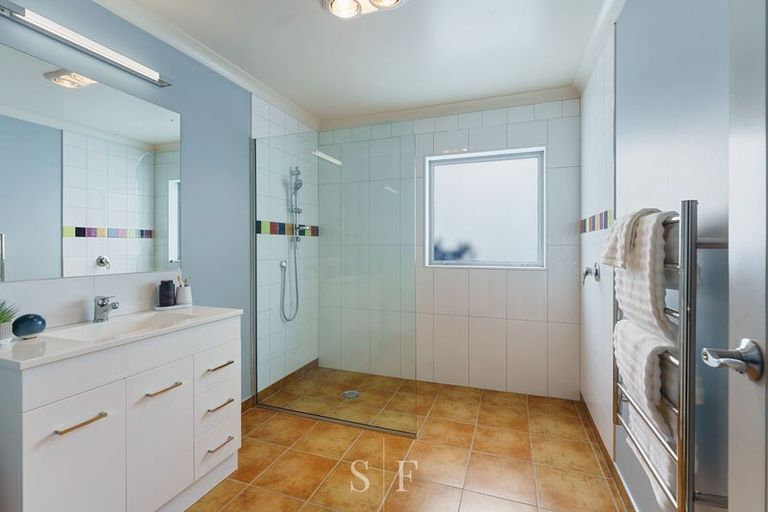 Photo of property in 155 Field Way, Waikanae Beach, Waikanae, 5036