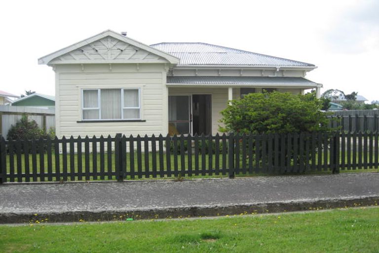 Photo of property in 22 Julia Street, Pahiatua, 4910