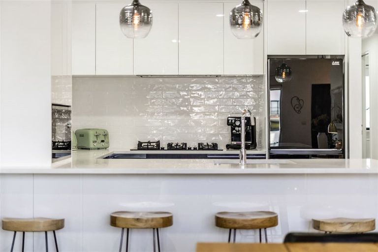 Photo of property in 70 Te Oneroa Way, Long Bay, Auckland, 0630