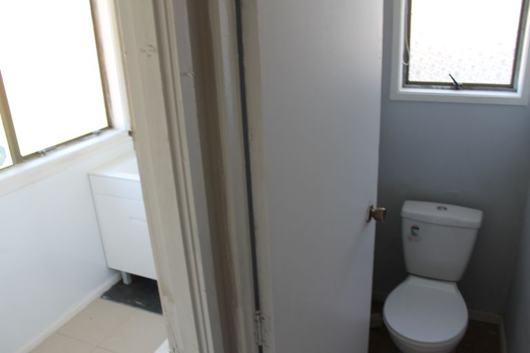 Photo of property in 20 Pukeroa Place, Papakura, 2110