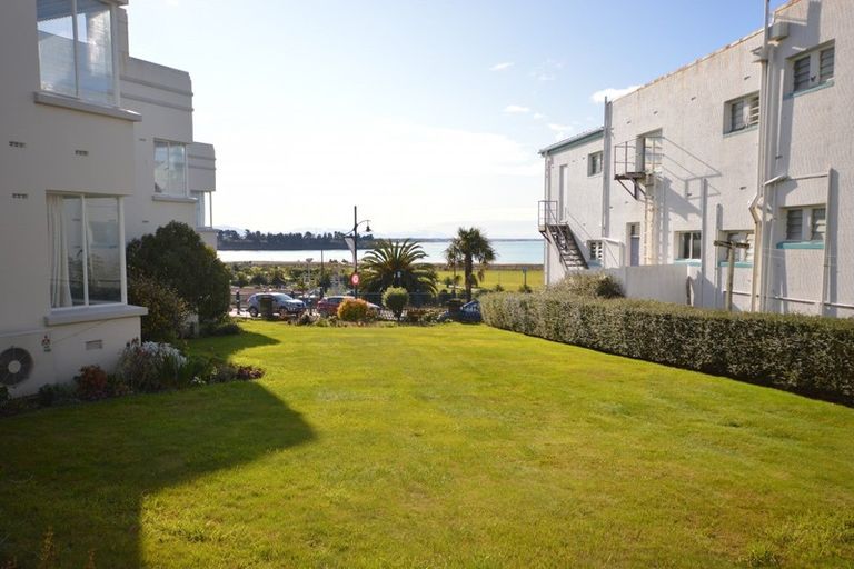 Photo of property in 1-12/48 The Bay Hill, Timaru, 7910