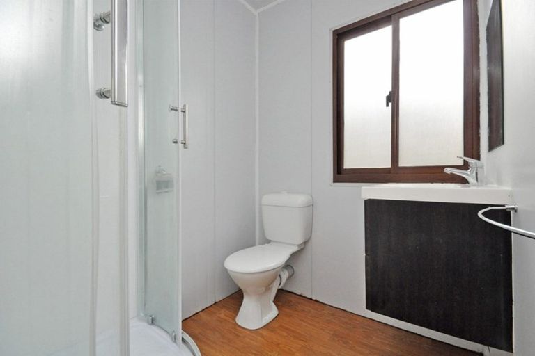 Photo of property in 1 Mackwell Road, Fairview Heights, Auckland, 0632