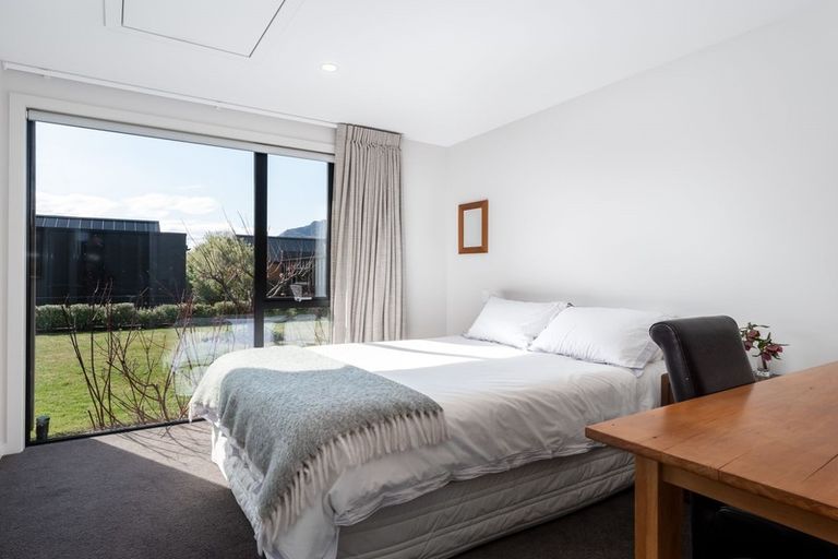Photo of property in 9 Glenfiddich Road, Jacks Point, Queenstown, 9371