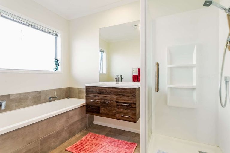 Photo of property in 17 Alf Simpson Drive, Whitianga, 3510