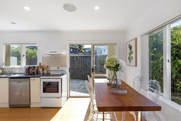 Photo of property in 3 Havelock Avenue, Forrest Hill, Auckland, 0620