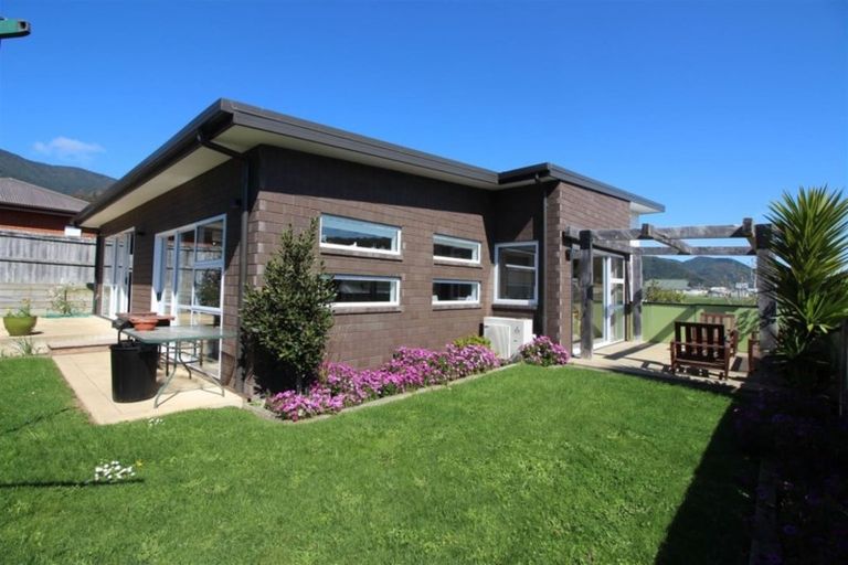 Photo of property in 25 Admiralty Place, Waikawa, Picton, 7220