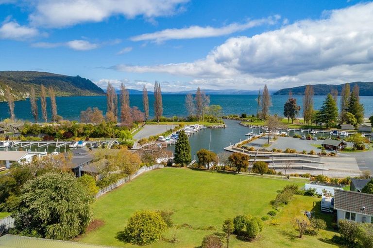 Photo of property in 44 Marina Terrace, Kinloch, Taupo, 3377