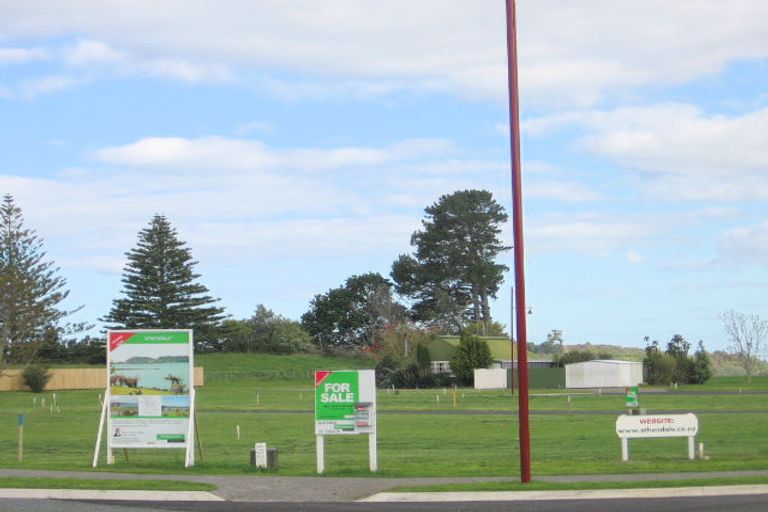 Photo of property in 2 Sandleigh Drive, Athenree, Katikati, 3177