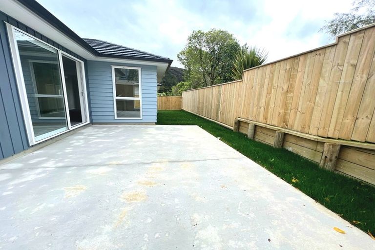 Photo of property in 92a Horoeka Street, Stokes Valley, Lower Hutt, 5019