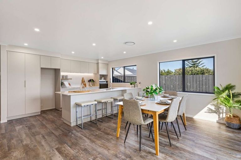 Photo of property in 116a Racecourse Road, Waiuku, 2123