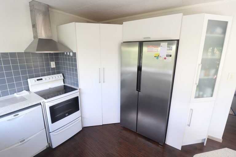 Photo of property in 2/99 Ocean View Road, Hillcrest, Auckland, 0627