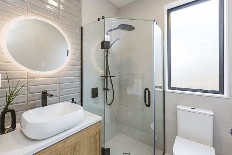 Photo of property in 3 Ridgehill Rise, Flat Bush, Auckland, 2019