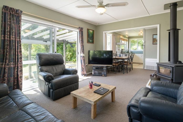 Photo of property in 169 Waikawa Road, Picton, 7220