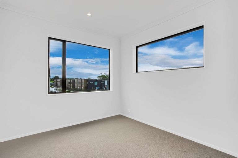 Photo of property in 38 Roundel Crescent, Whenuapai, Auckland, 0618