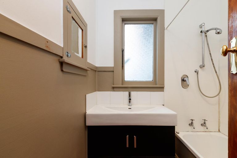 Photo of property in 31 Havill Street, Takaro, Palmerston North, 4410