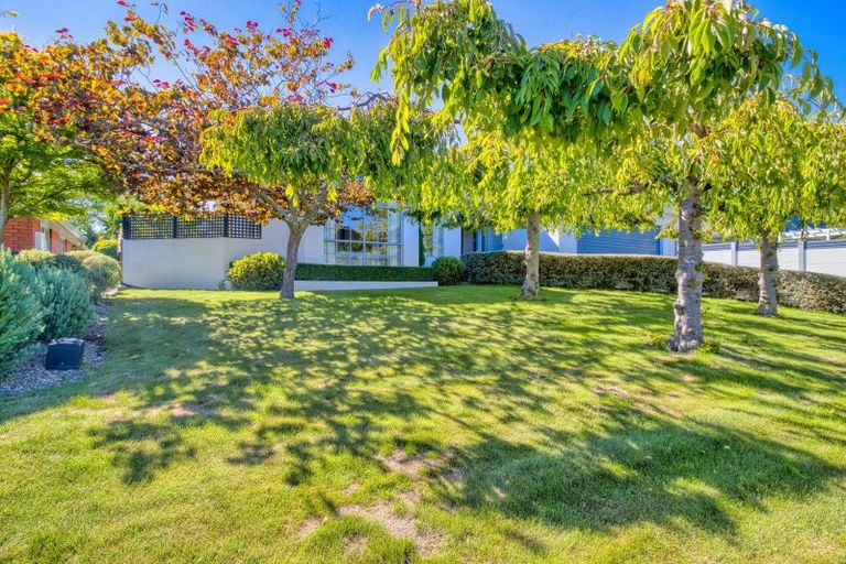 Photo of property in 6 Kingsgate Close, Havelock North, 4130