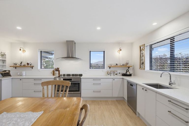 Photo of property in 2/3 Loe Place, Amberley, 7410
