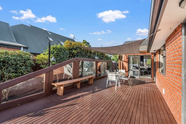 Photo of property in 10 Courtfield Close, Parklands, Christchurch, 8083