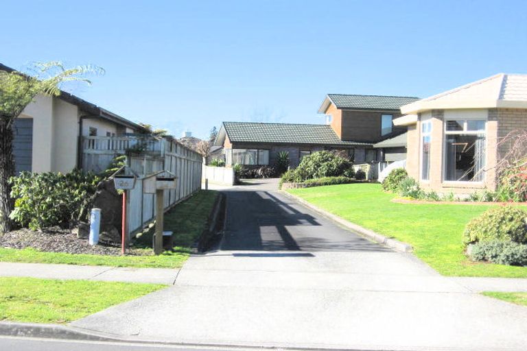 Photo of property in 24 Caversham Drive, Rototuna, Hamilton, 3210