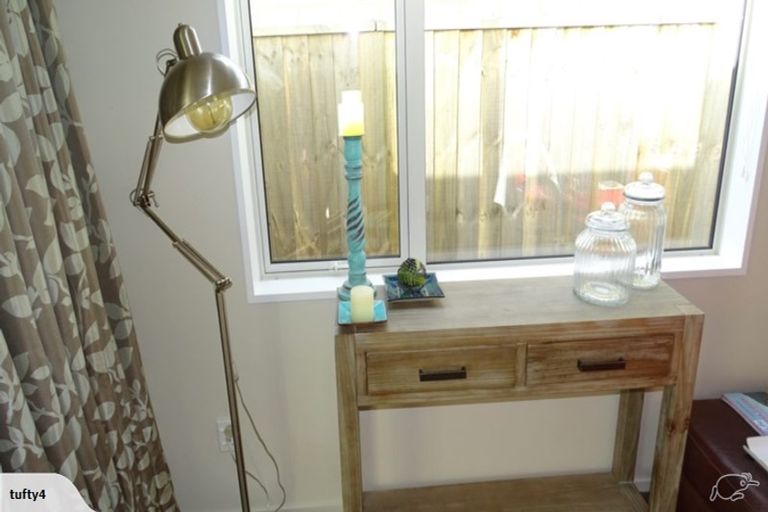 Photo of property in 28 Pounamu Place, Pegasus, 7612