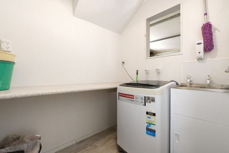 Photo of property in 19 Bellevue Road, Brookfield, Tauranga, 3110