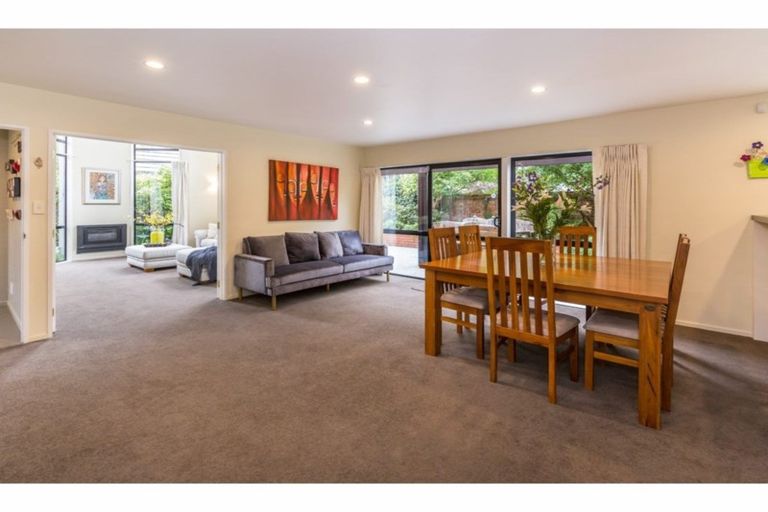 Photo of property in 10 Haineswood Lane, Sockburn, Christchurch, 8042
