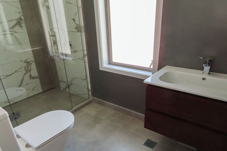 Photo of property in 5 John Reynolds Square, Hutt Central, Lower Hutt, 5010