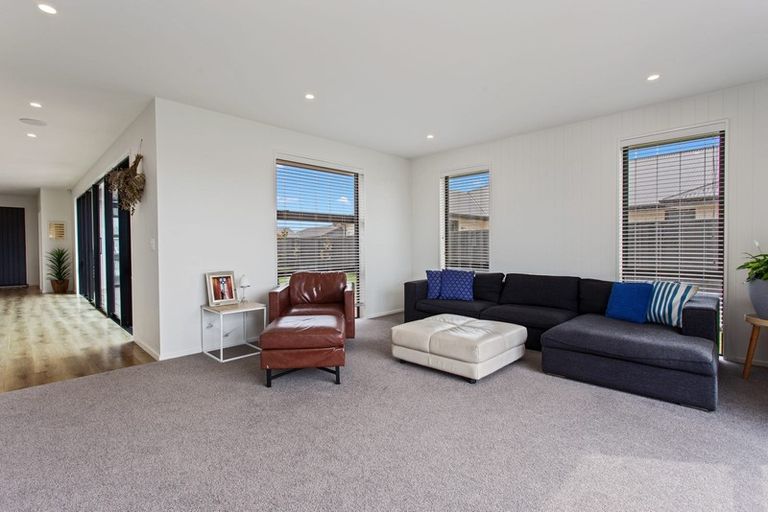 Photo of property in 76 Sutherland Drive, Kaiapoi, 7630