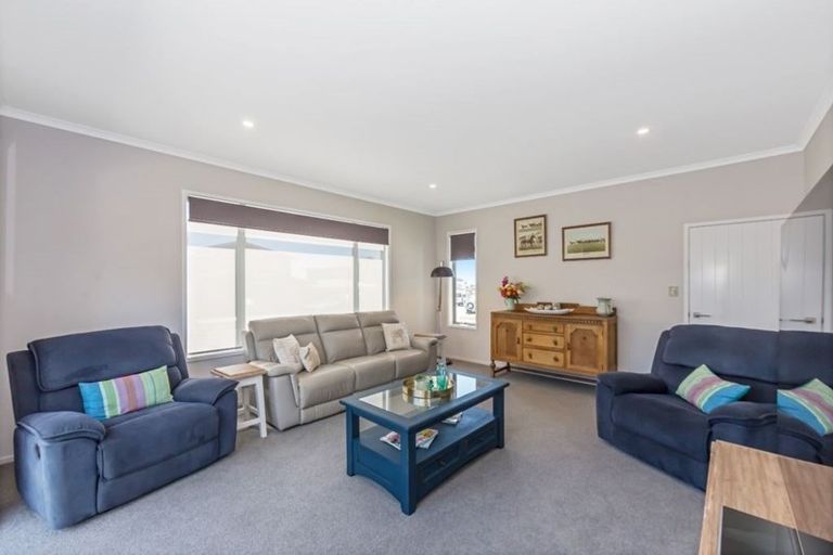 Photo of property in 57 Colonial Drive, Silverdale, 0932