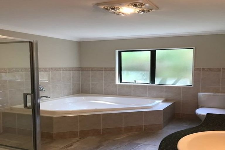 Photo of property in 30 Killybegs Drive, Pinehill, Auckland, 0632