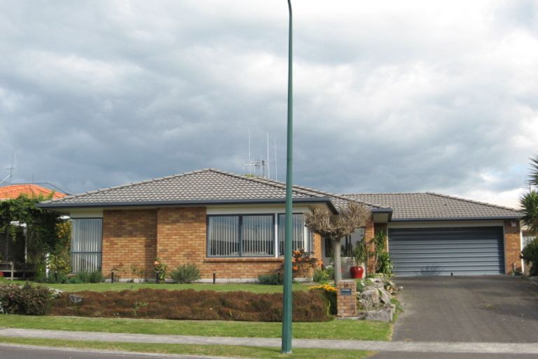 Photo of property in 14 Meadowviews Drive, Welcome Bay, Tauranga, 3112